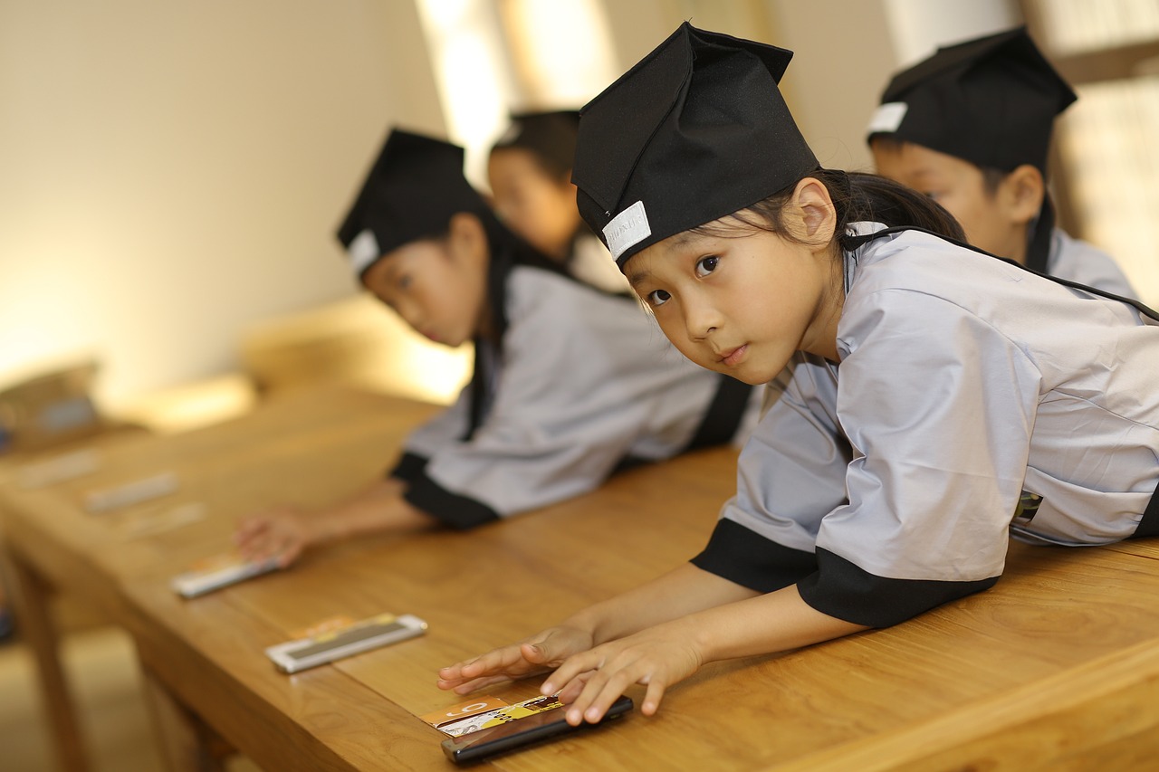 幼儿园小学化倾向的探讨与教育局的回应